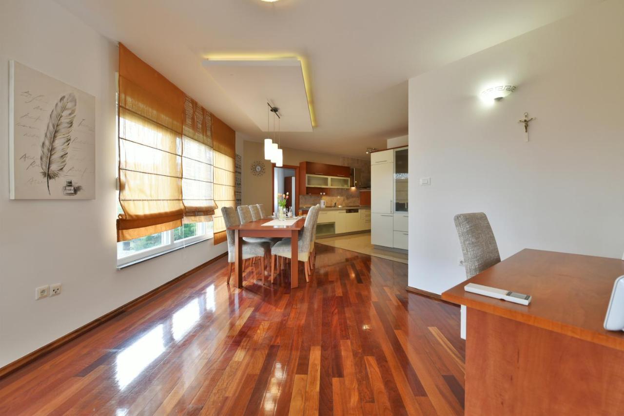 Apartment Majpruz *